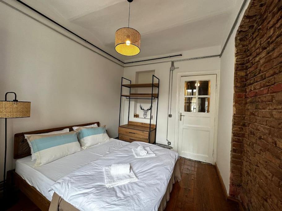 Historical Flat In Galata - Tatar Beyi Street * İstanbul